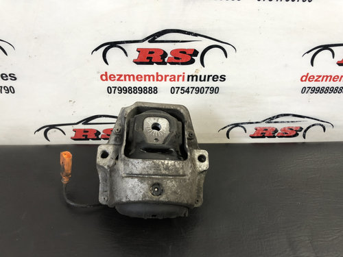Tampon motor cu senzor Audi A4 B8 2.0 TFSI Quattro sedan 2011 (cod intern: 228082)