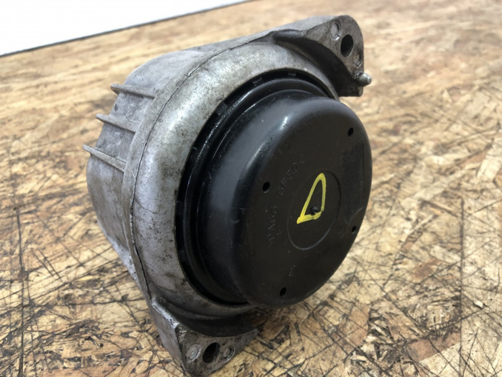 Tampon motor dreapta BMW 320, E90 Sedan N47D20C sedan 2011 (PA66GF30)