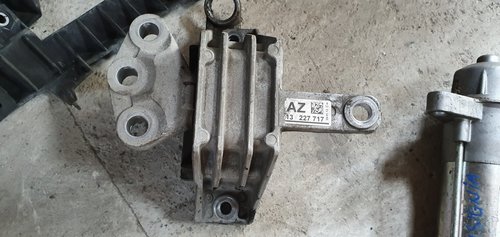 Tampon motor dreapta Opel Insignia 2.0 DTI 2009 2010 2011 2012 2013