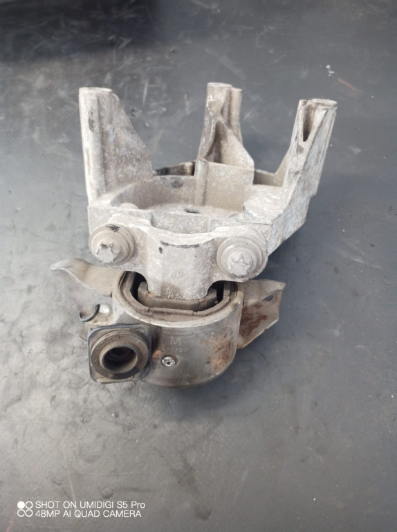 Tampon motor , Fiat Grande Punto COD - 13130739