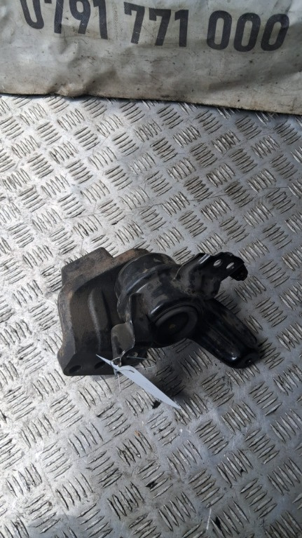 Tampon motor Hyundai I40 1.7 CRDI D4FD an 2012