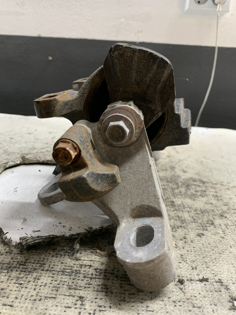 Tampon motor Mazda 3 - Motorina 2015, -
