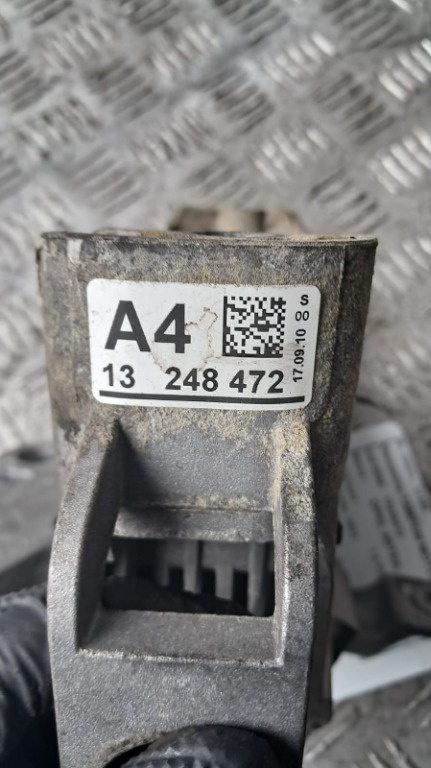 Tampon motor Opel Astra J an 2011 cod 13248472