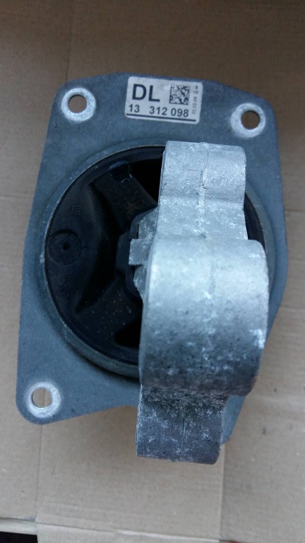 Tampon motor opel insignia 2.0 cdti 13312098