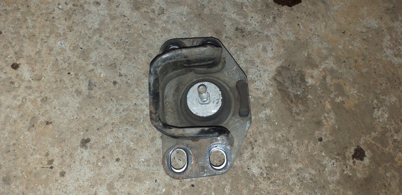 Tampon Motor Renault Clio 2 Symbol Thalia 1.4 16 Valve din ani 1998 2008