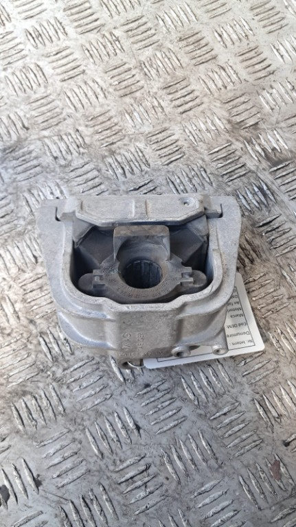 Tampon motor Skoda Octavia 2 1.9 TDI BXE an 2006 cod 1K0199262AS