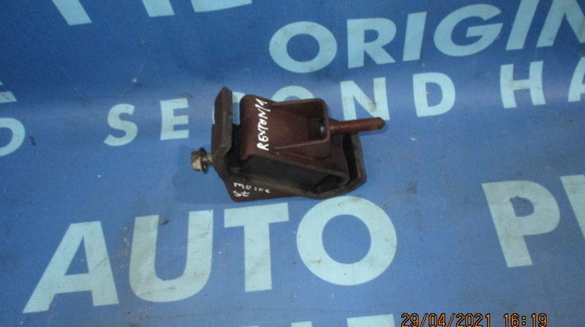 Tampon motor Ssangyong Rexton 2.7xdi;  2071008100