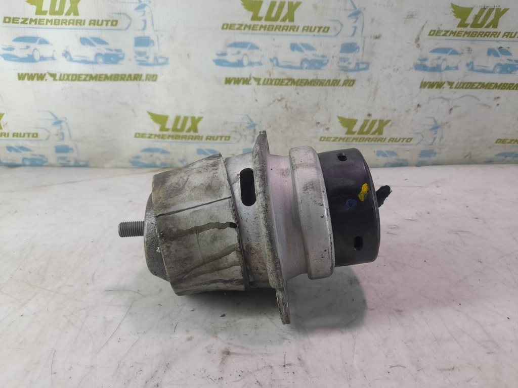 Tampon motor stanga 7L8199131F 3.0 d CRCA Volkswagen VW Touareg generatia 2 7P [2010 - 2014]