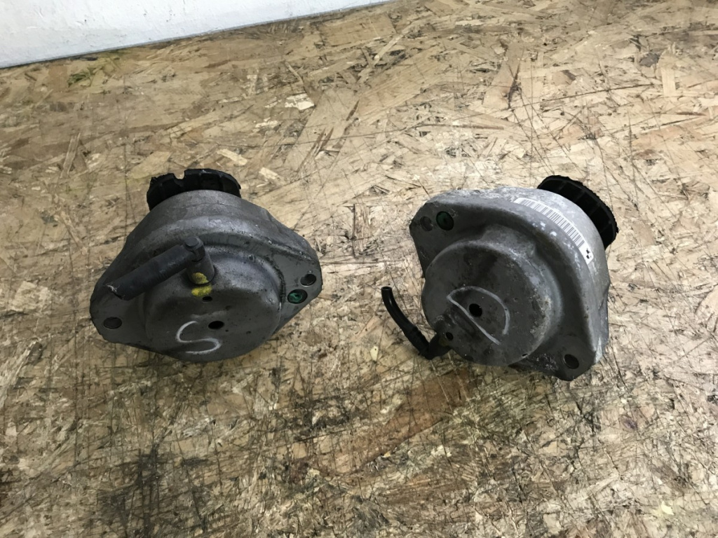 Tampon motor stanga dreapta BMW 525 d E61 E60 combi 2009 (6774620)