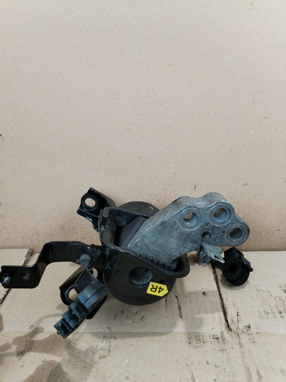 Tampon motor Toyota Avensis T27 2.0 d-4D