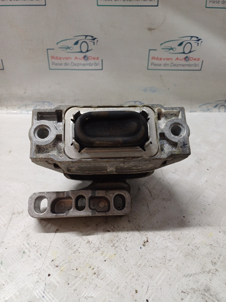 Tampon motor Volkswagen Golf 6 Plus 1.6 Motorina 2010, 1K0199262