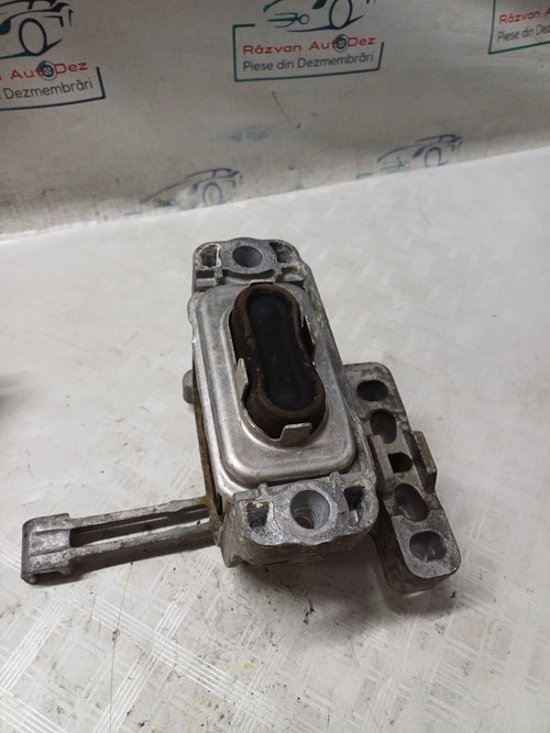 Tampon motor Volkswagen Golf 7 - Motorina 2015, 5Q0199262DB