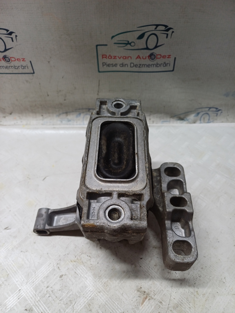 Tampon motor Volkswagen Tiguan 2.0 Motorina 2013, -