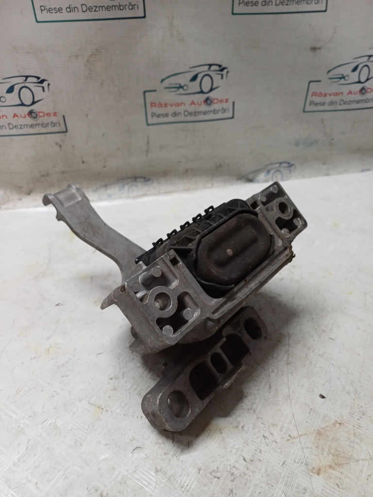 Tampon motor Volkswagen Tiguan - Motorina 2014, 5Q0199262BJ