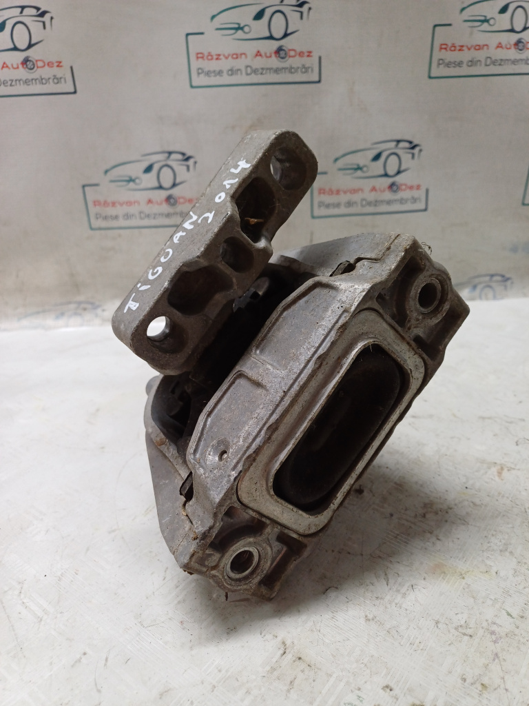 Tampon motor Volkswagen Tiguan - Motorina 2014, 5N0199262E