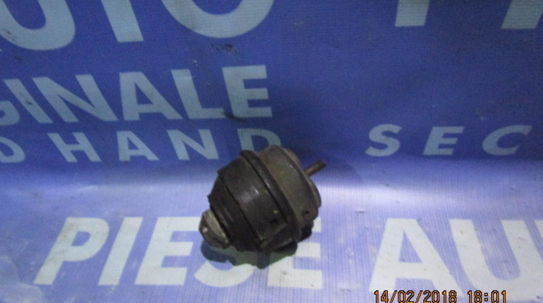 Tampon motor Volvo S60 2.4d ; 8683293