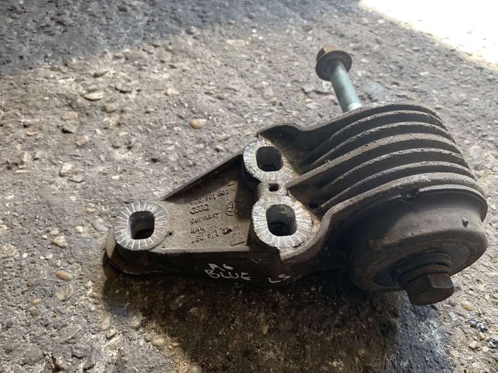Tampon stanga punte spate Audi A6 4B/C5 [1997 - 2001] wagon 5-usi 2.5 TDI tiptronic (150 hp)