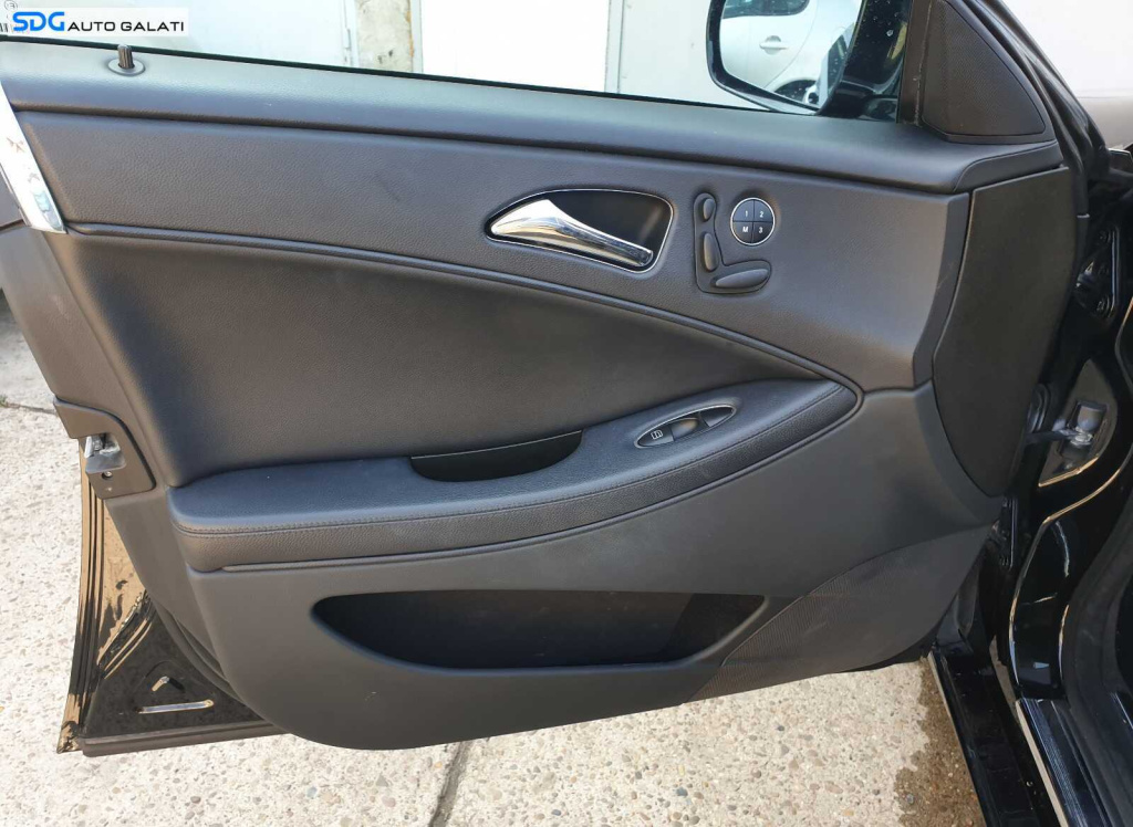 Tapiterie Panou Fata Usa Interior Stanga Fata Mercedes CLS C219 W219 Facelift 2004 - 2010 [C0225]