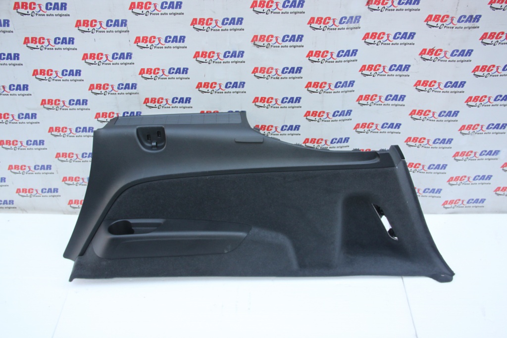 Tapiterie portbagaj dreapta Audi Q7 4M cod: 4M0863880E model 2018