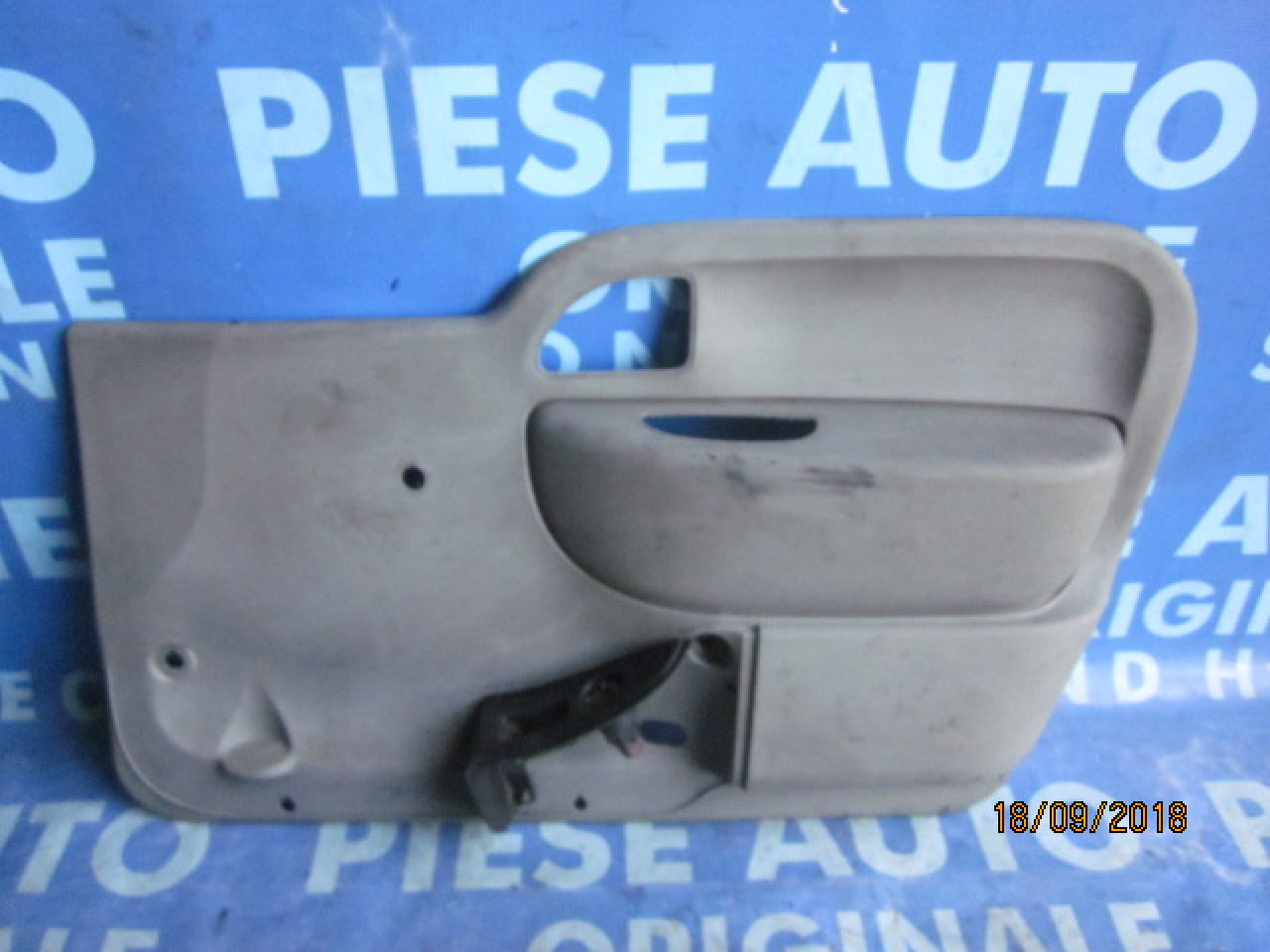 Tapiterie Renault Kangoo; 8200357832 // 82003578847 (portiera)