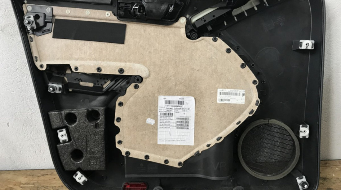 Tapiterie usa dreapta fata VW Tiguan 5N suv 2011 (5N0867012B)