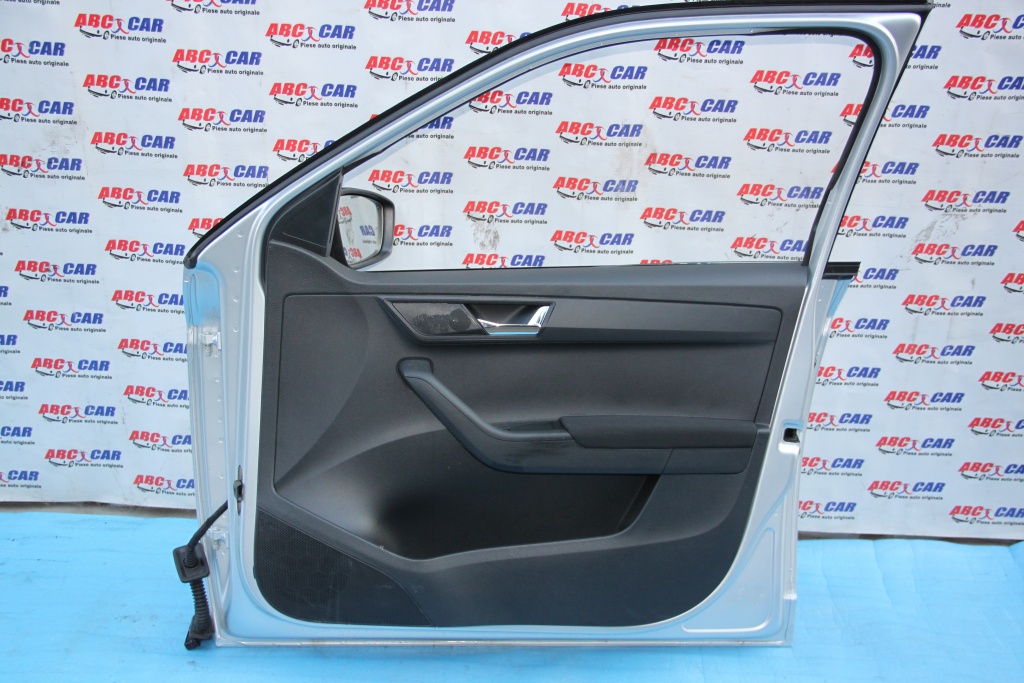 Tapiterie usa drepta fata Skoda Fabia 3 NJ Hatchback model 2017