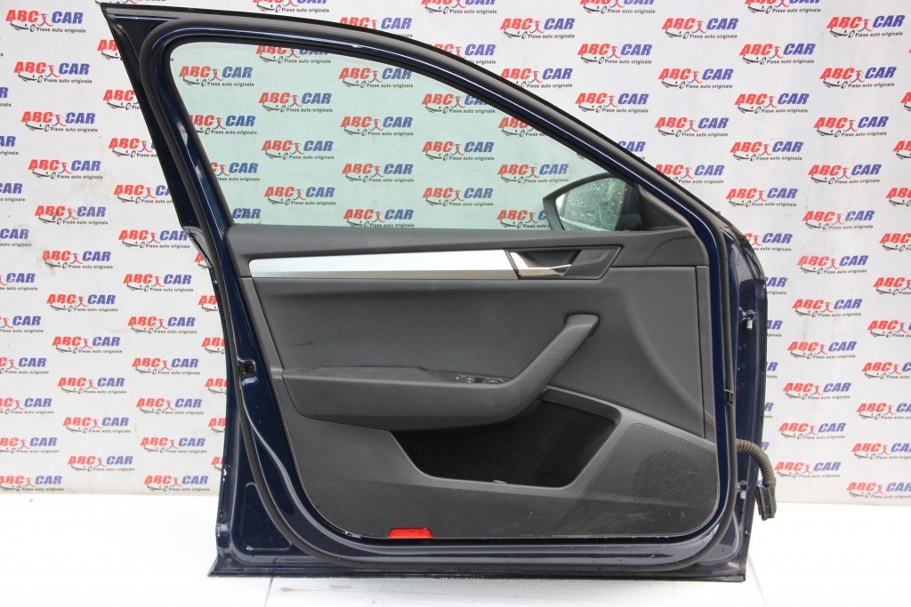 Tapiterie usa stanga fata Skoda Superb 3 3V Combi model 2018