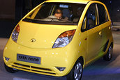 Tata Nano - masina de 2500$