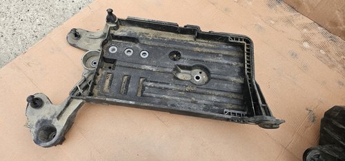 Tava suport baterie Vw Passat B8 2015 2016 2017 2018 2019