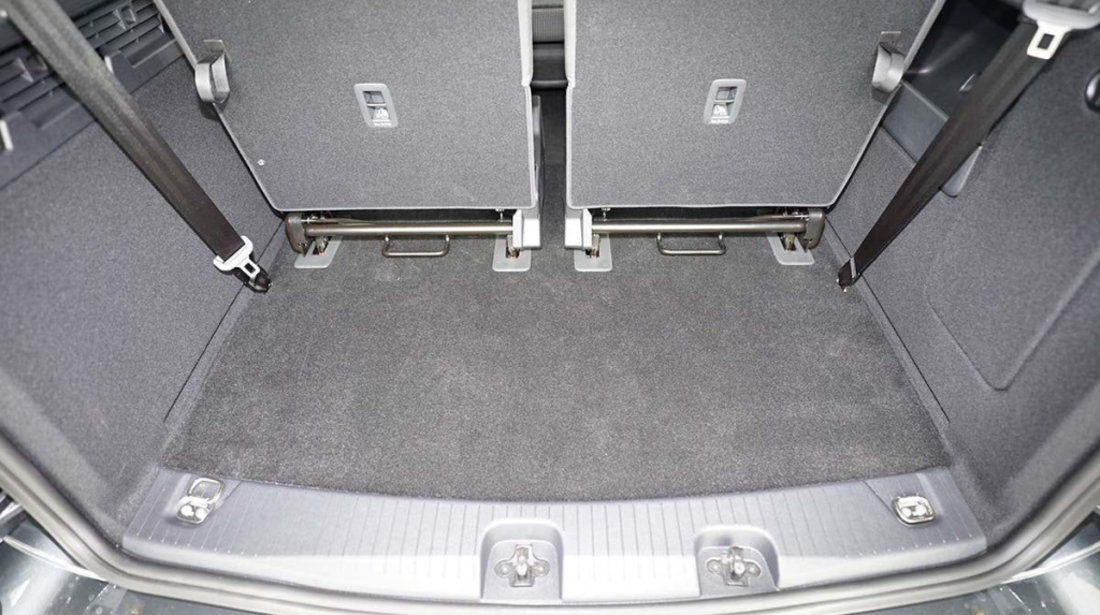 Tavita portbagaj Volkswagen Caddy Maxi 7 locuri 2021-prezent in spatele randului 3 de scaune Aristar GRD