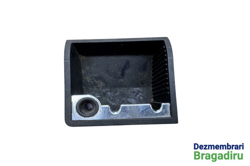 Tavita scrumiera Cod: 1K0857335 1K0857335 Volkswagen VW Jetta 5 [2005 - 2011] Sedan 4-usi 1.9 TDI MT...