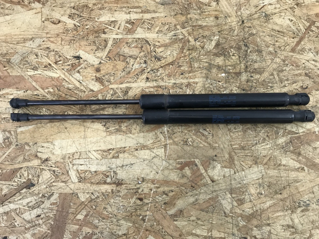 Telescoape capota Golf 6 GTI sedan 2009 (5K6827550B)