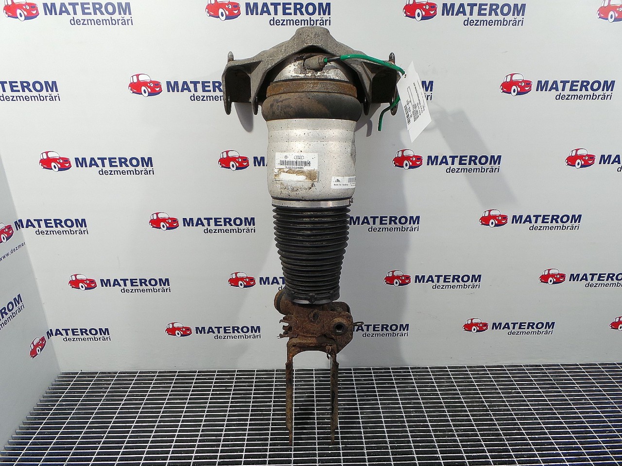 TELESCOP FATA DREAPTA AUDI Q7 3.0 TDI - (2006 2010)