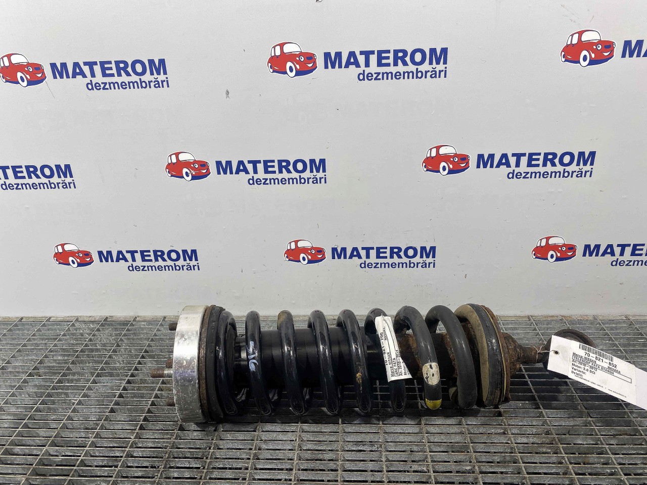 TELESCOP FATA STANGA NISSAN NAVARA 3.0 DCI - (2010 2013)