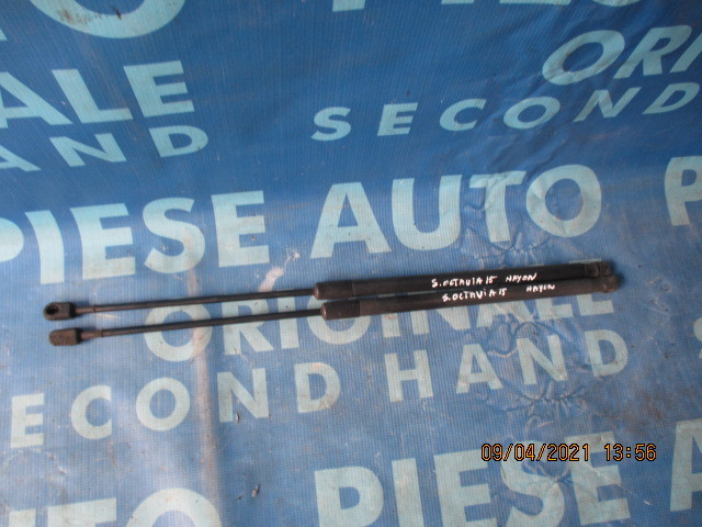 Telescop Skoda Octavia 2 2006; 1Z5827550B (hayon)