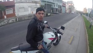 Tentativa de jaf armat pe motocicleta, esuata in Argentina