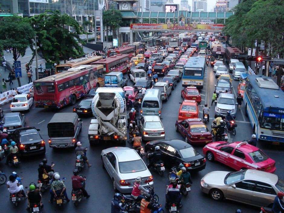 Teribilistii din trafic: cand si de ce este nevoie sa ne grabim in oras?