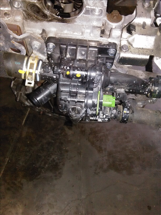 Termostat 1.6 HDI CITROEN C5 an fabr.2012