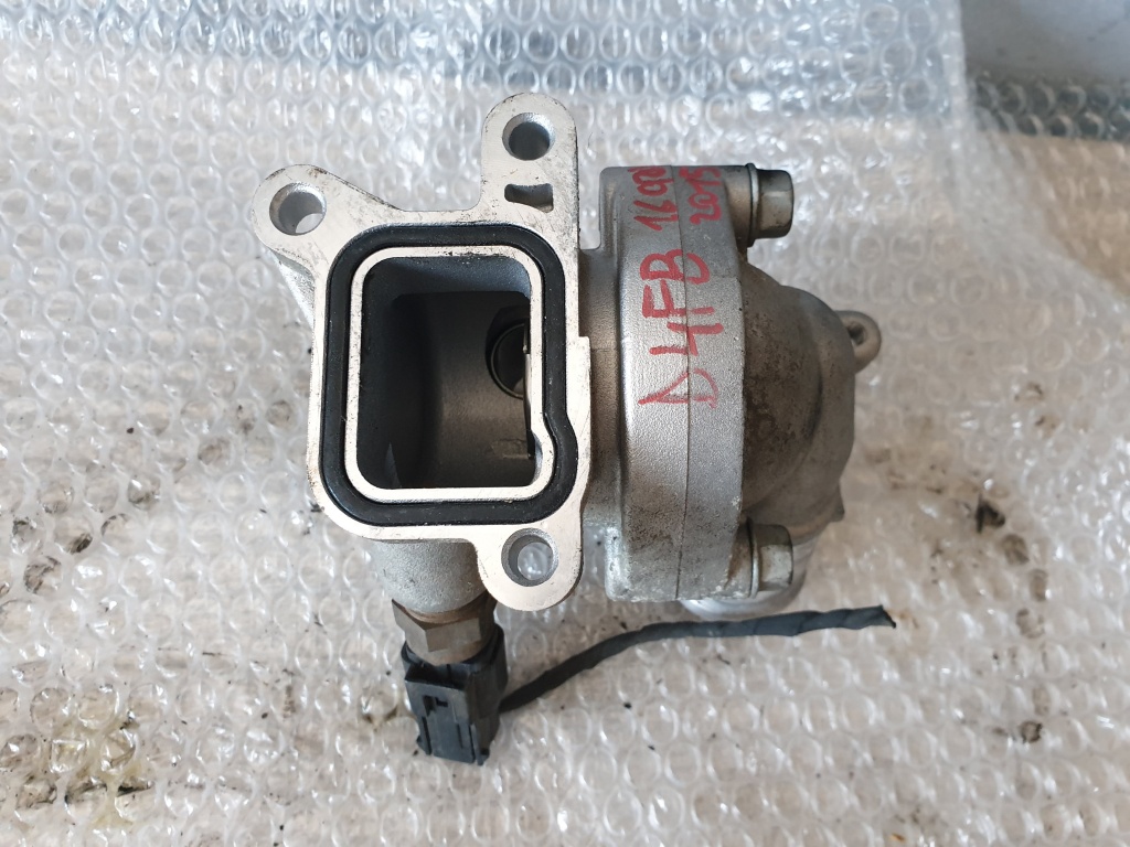 Termostat hyundai ix20 i30 i40 kia ceed sportage soul rio 1.6 crdi d4fb 2014