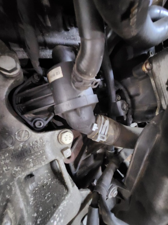 Termostat Vw Passat B7 2.0TDI 2010 2011 2012 2013 2014 cod 032121111AE