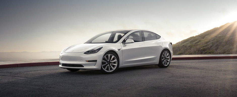 Tesla a facut anuntul asteptat de toata lumea. Uite cand apare versiunea cu doua motoare a noului Model 3 Tesla a facut anuntul asteptat de toata lumea. Uite cand apare versiunea cu doua motoare a noului Model 3