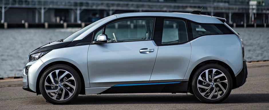 Tesla ataca noul BMW i3: "Arata ca o piesa de mobilier". Tu ce parere ai?