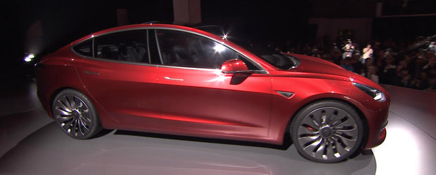 Tesla Model 3 are un succes nebun. Au fost deja comandate peste 325.000 de masini!