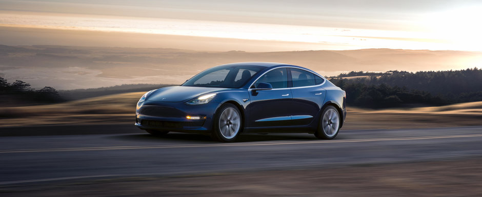 Tesla Model 3 facuta praf de o publicatie renumita: "Plina de defecte si franeaza mai lent decat o camioneta!" Tesla Model 3 facuta praf de o publicatie renumita: "Plina de defecte si franeaza mai lent decat o camioneta!"