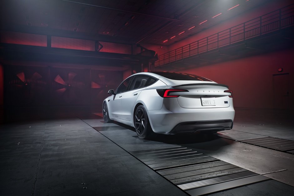 Tesla Model 3 Performance - Galerie foto