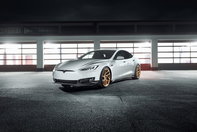 Tesla Model S by Novitec