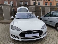 Tesla Model S cu 527.000 km