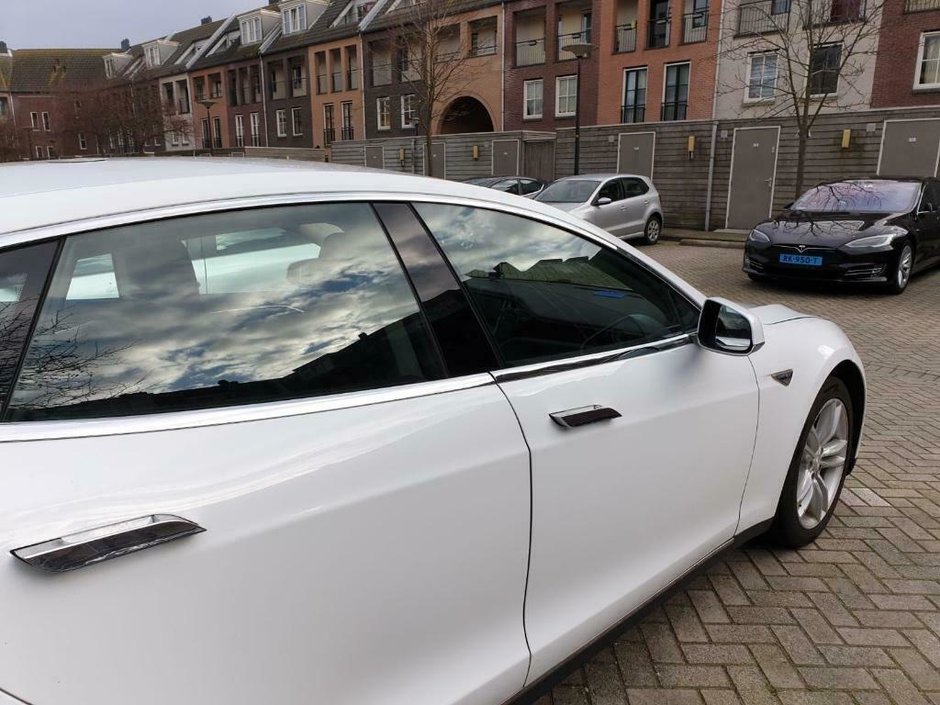 Tesla Model S cu 527.000 km