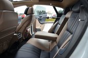 Tesla Model S cu interior de BMW