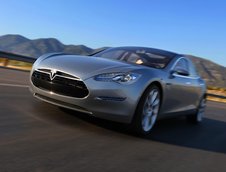 Tesla Model S in lumea reala